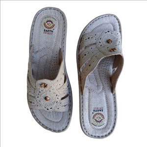 Earth Spirit Monica Beige Sandals Size 11 with Brown Accents NEW